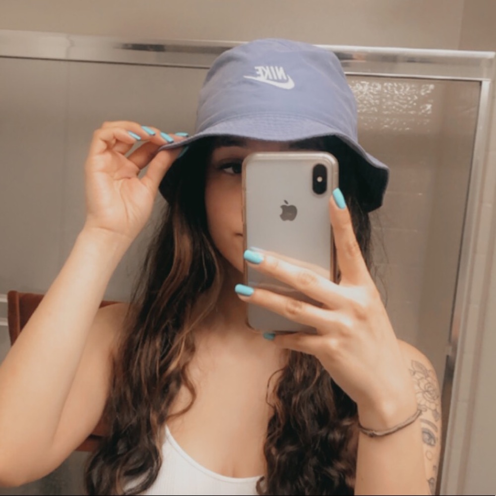 light blue nike bucket hat